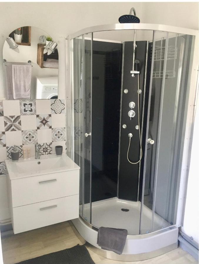 Charmant T2 Proche Vieille Ville Montluçon Екстериор снимка