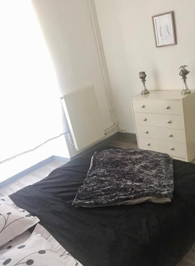 Charmant T2 Proche Vieille Ville Montluçon Екстериор снимка